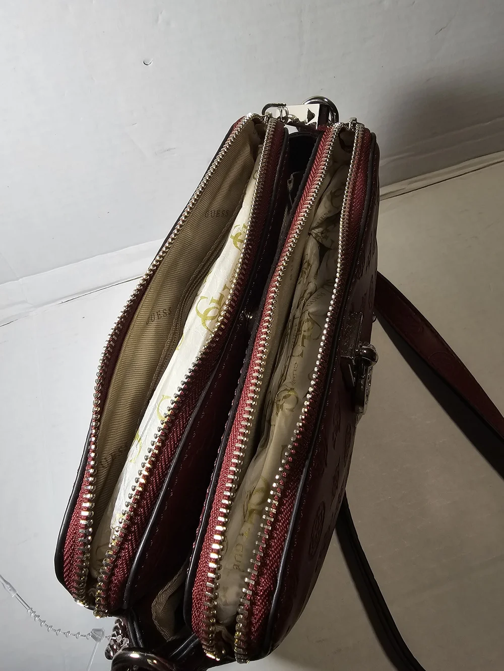 NEW NWOT RARE GUESS Ninnette Status Satchel Pine  Crossbody Handbag